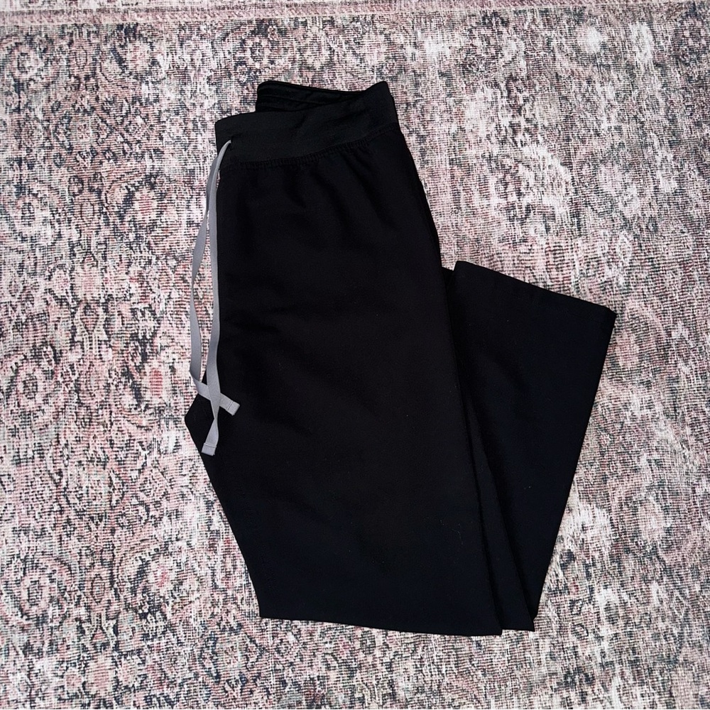 Figs Black Livingston High Waisted Basic Scrub Pants - Size Large